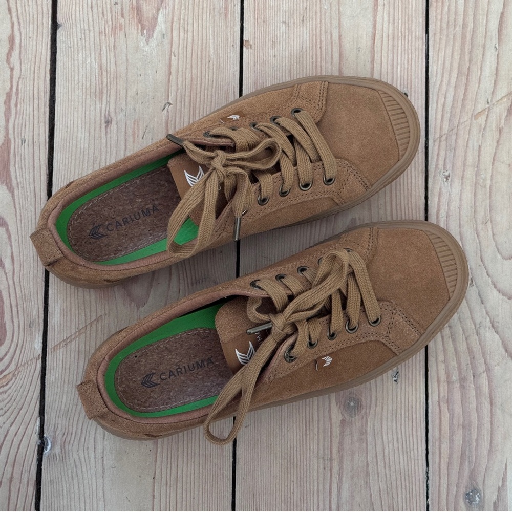 Cariuma Tan Suede Low-Top Sneakers